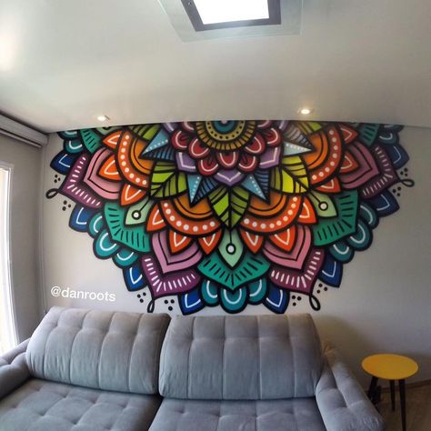 Lo que quiero Mandala Wall Painting, Diy Wall Painting, Wall Painting Decor, Wall Drawing, Wall Paint Designs, Mandala Wall Art, Mandala Design Art, Mural Wall Art, How To Decorate