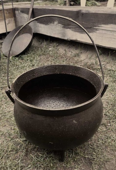 12″ Cast Iron Cauldron (8 Gallon) | Bristow Iron Works Winter Stew, The Remnant Chronicles, Cast Iron Cauldron, Iron Cauldron, Winter Stews, Cast Iron Kettle, Blue Roses Wallpaper, Pig Ears, Mermaid Aesthetic