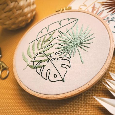 Leaves Embroidery, Modern Hand Embroidery, Digital Tutorial, Embroidery Hoop Crafts, Embroidery Leaf, Embroidery Diy, Diy Embroidery Patterns, Sewing Embroidery Designs, Hand Embroidery Art