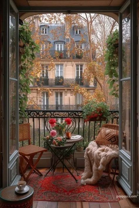 Retro Balcony Decor, French Balcony, Balcony Design Ideas, Porch Swings, Small Balcony Design, Eclectic Interior Design, Room Balcony, Apartment Aesthetic, Balcony Design