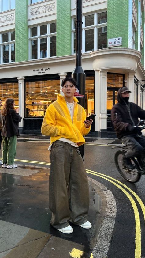 #BEAUTY, #RELATIONSHIPS #Fashion #Animals #Outfits #Winter Outfits #Animals Yellow Jacket Outfit, Baggie Jeans Outfit, Baggy Jeans Outfits, Yellow Streetwear, Baggy Jeans Outfit, Pants Outfit Men, Streetwear Inspo, Jeans Outfits, Street Fashion Men Streetwear