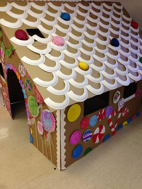 Gingerbread Kids Crafts, Big Cardboard Boxes, Cardboard Gingerbread House, Christmas Parade Floats, Fun Winter Activities, Winter Activities For Kids, Christmas Float Ideas, Cardboard House, Christmas Parade