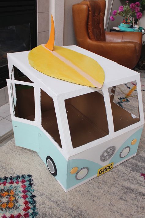 cardboard box craft - bus for kids Diy Volkswagen Bus Cardboard, Cardboard Vw Bus, Two Groovy Party Activities, Groovy Birthday Party Activities, Bus Cardboard, Cardboard Bus, 2 Groovy, Cardboard Box Diy, Surf Birthday Party