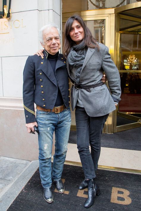 Emmanuelle Alt / Editor-in-chief of Vogue Paris / French Voguette / Parisian Emmanuelle Alt Style, French Vogue, Emmanuelle Alt, Alt Style, Ralph Lauren Style, Vogue Paris, Parisian Style, Look Fashion, Fashion Lifestyle