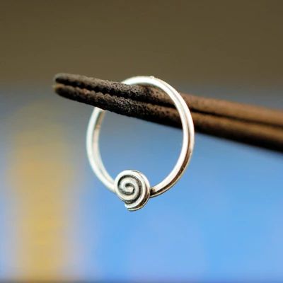 Beaded Septum Ring, Unique Septum Jewelry Gold, Nose Piercing Inspo Hoop, Septum Rings Aesthetic, Funky Septum Rings, Spiral Septum Ring, Silver Septum Jewelry, Septum Piercing Jewelry Silver, Cool Septum Rings