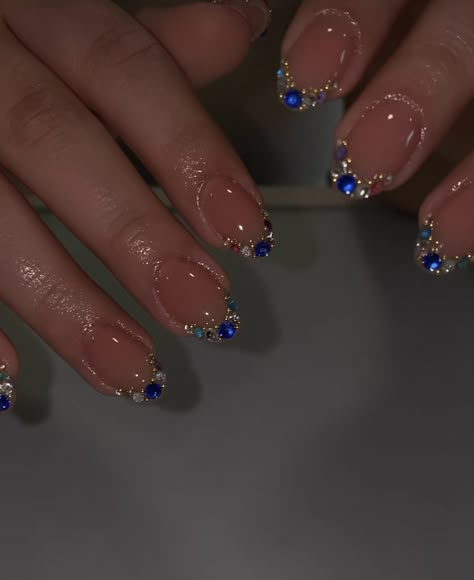 Small Gem Nail Design, Gem Short Nails, Short Blue Acrylics, Gem Nails Short, Gold Nails With Gems, Colorful Gem Nails, Gemmed Nails, Jewel Nails Rhinestones, Jeweled Nails Designs