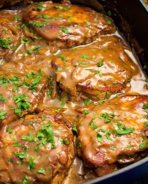 Pork Chop Supreme Recipe, Pork Chop Dishes, Pork Chop Recipes Crockpot, Pork Entrees, Easy Pork Chops, Pork Chop Recipes Baked, Pork Chop Dinner, Pork Recipes Easy, Pork Loin Recipes