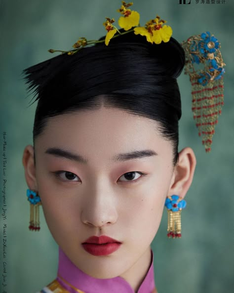 Chinese Moodboard, China Hairstyle, Visual Art Photography, Hairstyle 2024, 2022 Makeup, Food Shoot, Asia Fashion, Skin Retouching, Exhibition Art