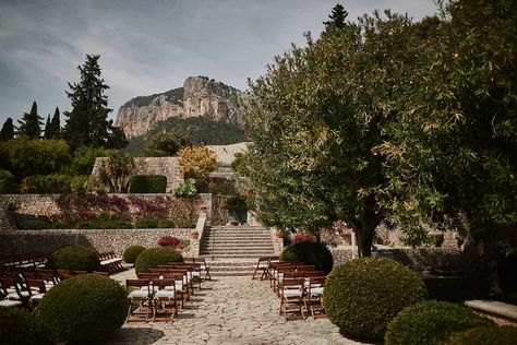 Mallorca Wedding, Khao Yai, Romantic Wedding Receptions, Stunning Wedding Venues, Wedding Spain, Romantic Themes, English Wedding, Art Wedding Photography, Mallorca Spain