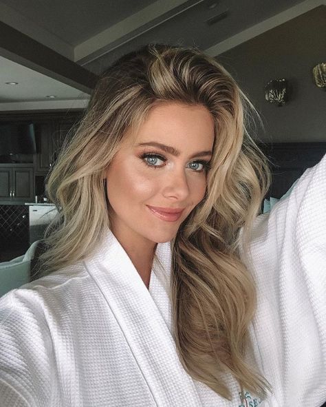 the bachelor hannah goldwin Hannah Godwin, Nick Viall, Oval Makeup Brush, Hair Solutions, Love Your Hair, Wedding Hair And Makeup, Diy Hairstyles, Hair Goals, Wedding Makeup