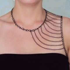 Time Turner · How To Make A Chain Necklace · Beadwork, Jewelry Making, and Chain Mail on Cut Out + Keep Diy Body Chain, Body Armour, Altered Clothing, Diy Jewelry Necklace, Body Chains, Belly Jewelry, Diy Body, Body Armor, Shoulder Chain