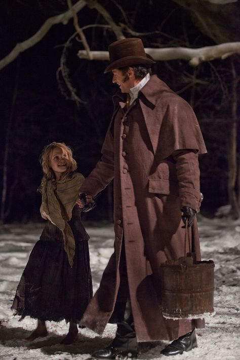 Young Cosette (Isabelle Allen) and Jean Valjean (Hugh Jackman), Les Miserables movie Cosette Les Miserables, Les Miserables Costumes, Les Miserables Movie, People Sketches, Les Miserables 2012, Jean Valjean, 2012 Movie, Movie Costumes, Victor Hugo