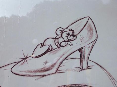 Slipper Slumber Gus From Cinderella, Drawings Ideas For Kids, Easy Fairy Drawing, Fairytale Drawings, Hand Art Projects, Characters Disney, Disney Drawing, Easy Disney Drawings, Tumblr Drawings