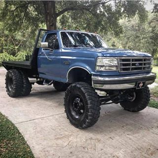 TAG a flat bed owner! . Owner: @slicky_c . By @obs.brotherhood . . . . #fordpower #fordtrucks #trucks #truckporn #fordf250 #f250  #fordculture #fordf350 #f350 #obsford Ford Super Duty Trucks, Obs Truck, Truck Flatbeds, Custom Pickup Trucks, Old Ford Trucks, Classic Ford Trucks, Pick Up Truck, Jacked Up Trucks, Old Pickup Trucks