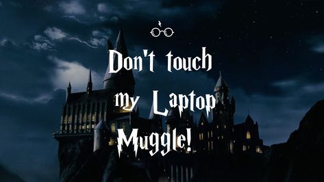 Hp Wallpaper Laptop Backgrounds, Harry Potter Macbook Wallpaper, Hogwarts Wallpaper Laptop, Hogwarts Aesthetic Wallpaper Desktop, Slytherin Wallpaper Laptop, Draco Malfoy Wallpaper Laptop, Wallpaper Hp Laptop, Book Aesthetic Wallpaper Laptop, Harry Potter Wallpaper Laptop