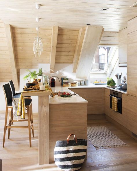 Attic Kitchen Ideas, Attic Kitchen, Kitchen Decor Pictures, Loft Kitchen, Frame Cabin, Attic Apartment, Minimalist Home Interior, Cabin Kitchens, A Frame House