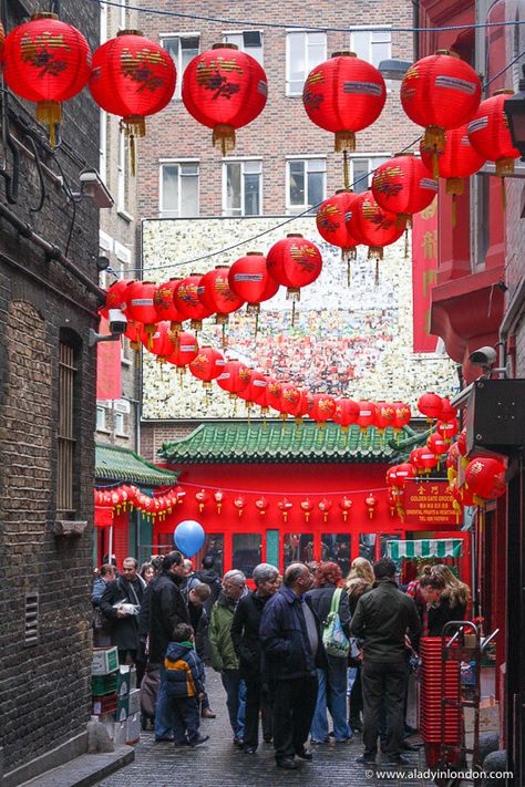 red paper lanterns in Chinatown for the Chinese New Year Festival in London Lunar New Year Festival, Lunar Chinese New Year, Lunar New Year Aesthetic, New Year In London, Lunar New Year Lantern, New Year London, Chinese New Year Pictures, China New Year, Chinese New Year Parade