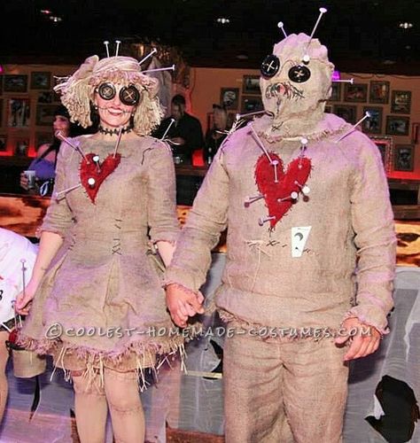 Voodoo Doll Couple Costume, Costume Contest Ideas, Diy Voodoo Doll Costume, Voodoo Doll Makeup, Scarecrow Costumes, Diy Voodoo Dolls, Disfraz Toy Story, Voodoo Doll Costume, Voodoo Costume