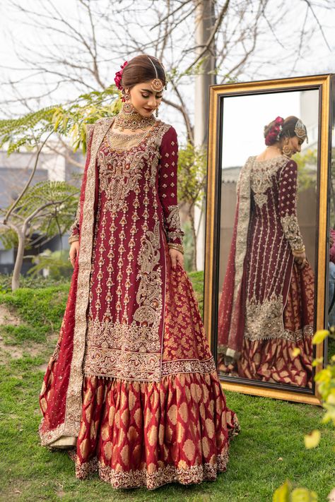 Maroon Nikah Dress, Red Garara Dress Pakistani Bridal, Barat Dress For Bride, Red Bridal Gharara, Red Bridal Lehenga Pakistani, Bridal Dresses Pakistani, Barat Dress, Bridal 2024, Bridal Dresses Indian