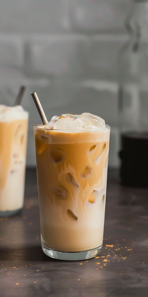 Milky Coffee, Brown Drink Aesthetic, Iced Milk Coffee, Italian Iced Coffee, Coffee Vanilla, Ice Late, Coffee Ice, Almond Coffee, Coffee With Milk