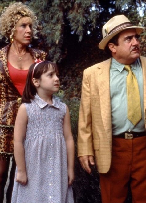 who doesn't love this movie? Danny Devito Matilda, Matilda Movie, Embeth Davidtz, Mara Wilson, Kids Movies, 90s Girl, Danny Devito, Childhood Movies, Roald Dahl