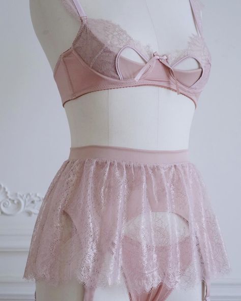 Inspiration behind Divine Feminine Collection 💐 Sewing Bras, Diy Bra, Sac Diy, Lingerie Brands, Lingerie Inspiration, Career Fashion, Pink Lingerie, Pretty Lingerie, Lace Lingerie