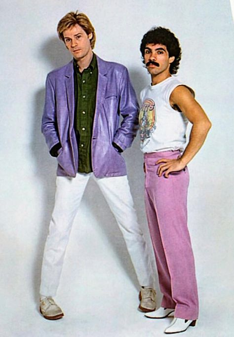 Hall And Oates 80s, Hall & Oates Album Covers, Hall And Oates Costume, 80s Musicians Costumes, Hall And Oats Costume, John Oates 80s, 1980s Outfits Men, Hall And Oats, 80s Singers