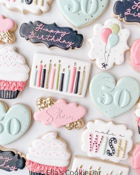 19th Birthday Cookies Decorated, Pastel Birthday Cookies Decorated, 20th Birthday Cookies Decorated, Mom Birthday Cookies, Birthday Icing Cookies, Birthday Biscuits Ideas, Girly Birthday Cookies, Woman Birthday Cookies, Birthday Cookies Women