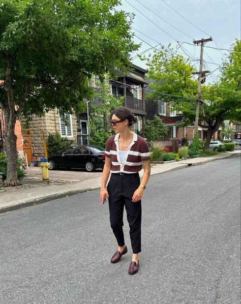 Masc women style #tomboyfemmeoutfit. https://www.theworldaccordingtome.org/shopping/?-1tomboy Lesbian Fall Outfits, Lesbian Formal Outfits, Tomboy Formal Outfits, Masc Outfits For Women, Genderqueer Fashion, Masc Women, Lesbian Outfits, Androgynous Outfits, Masc Outfits