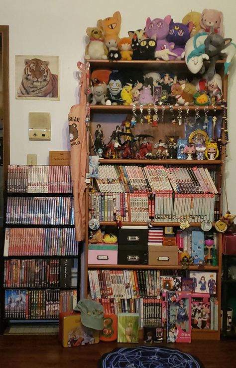 Another update of my manga and anime merch collection. Now with anime DVDs on the side. Mostly InuYasha and Yu-Gi-Oh! Diy Anime Merch, Anime Fan Bedroom, Anime Merch Display Ideas, Aesthetic Shelfs, Anime Collection Room, Comic Collection Display, Anime Figures Collection Display, Manga Display, Manga Collection Room Aesthetic