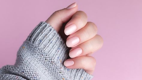 BIAB Nails Are the New, Longer-Lasting Alternative to Gel and Shellac Soap Nails, Dior Nail Glow, Biab Nails, Dior Nails, Sheer Nails, Opi Nail Colors, Nagellack Trends, Nail Color Trends, Pearl Nails