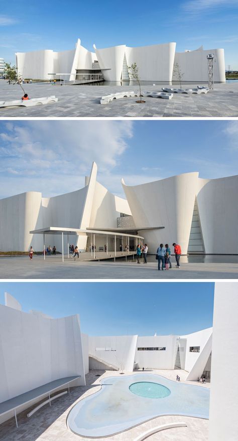 The curved concrete surrounding the exterior of the Baroque Museum in Mexico, was in part meant to represent the exaggerated movements often associated with traditional baroque art while creating a modern looking structure. Art Museum Architecture, Toyo Ito, Cultural Architecture, Architecture Design Concept, Museum Architecture, Minimalist Architecture, Classical Architecture, Facade Architecture, Futuristic Architecture