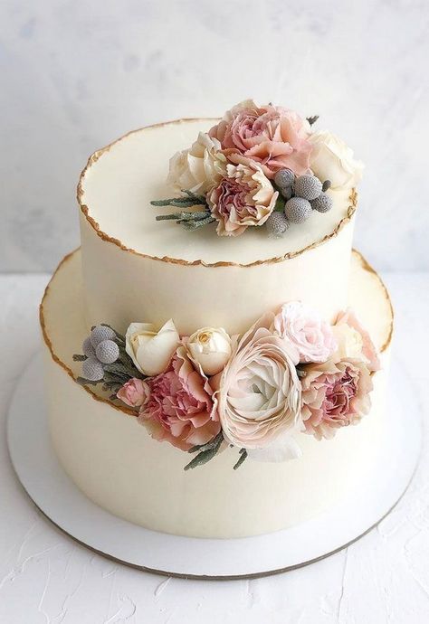 vintage wedding cake ideas Tort Special, Seminaked Wedding Cake, Turtle Wedding, Tårta Design, Vintage Pasta, Spring Wedding Cake, Pretty Wedding Cakes, Wedding Cake Pictures, Torte Cupcake