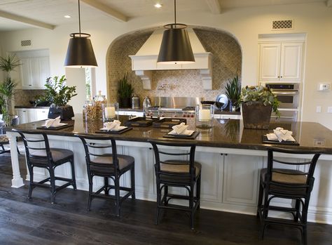 Large dine in kitchen island with black granite counter top - columns on island & cabinets facing chairs Kitchen Island With Columns, Kitchen Island With Cooktop, Gourmet Kitchen Design, Kitchen Island With Stove, Kitchen Layouts With Island, Kitchen Island With Sink, Custom Kitchen Island, Custom Kitchens Design, White Kitchen Island