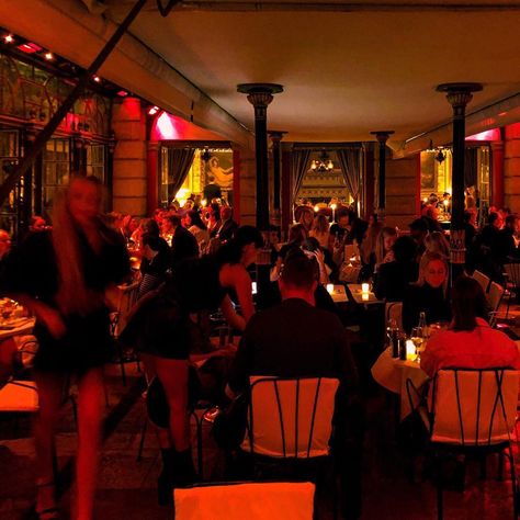 Costes Paris, Hotel Costes Paris, Hotel Costes, Romantic Interior, Paris Hotel, European City, Red Planet, Paris Paris, Planets