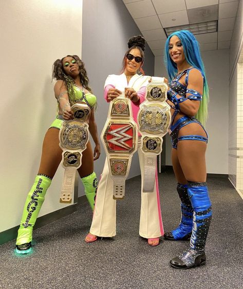 Wwe Girl Wrestlers, Naomi Wwe, Wwe Women's Division, Mercedes Varnado, Wwe Sasha Banks, Bianca Belair, Best Instagram Photos, Wwe Legends, Raw Women's Champion