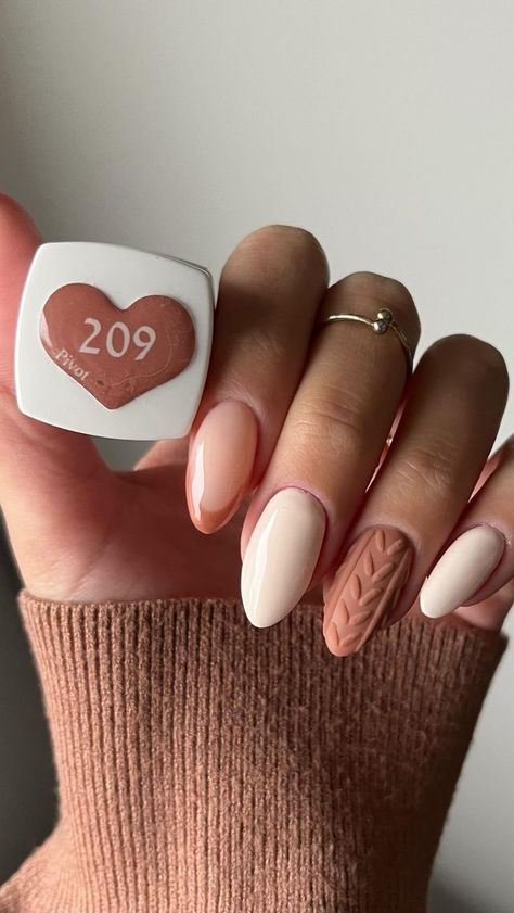 Valentine Sweater Nails, Cream Sweater Nails, Neutral Sweater Nails, Matte Sweater Nails, Heart Sweater Nails, Matte Valentines Nails, Nude Sweater Nails, Sweater Effect Nails, Brown Sweater Nails