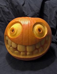 pumpkin carving ideas with hearts | Pumpkin Carving Ideas Creative Pumpkin Carving, Amazing Pumpkin Carving, Hallowen Ideas, Pumpkin Carving Designs, Halloween Pumpkin Designs, Creative Pumpkins, Halloween 2014, Funny Pumpkins, Halloween Pumpkins Carvings