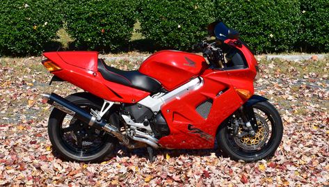 Honda Vfr 800, Honda Vfr, Ppg Paint, Biker Aesthetic, Free Gas, Suzuki Gsxr1000, Honda S, Charlotte North Carolina, Suzuki Gsx