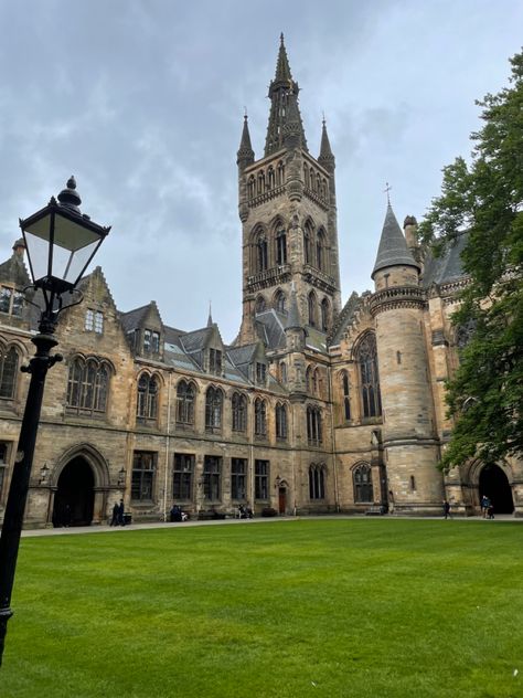 Universitas Oxford, University Of Glasgow Aesthetic, City Of Glasgow College, University Glasgow, University Of Glasgow Interior, Glasgow Library, Old University Building, Boarding School Aesthetic, University Inspiration