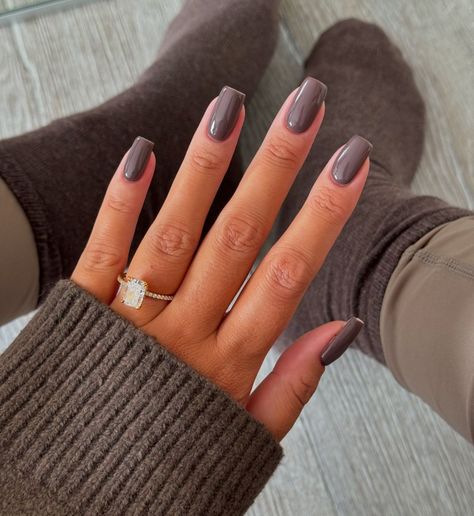 Fall 2024 Nail Polish "TRUFFLE" https://www.glossify.co.uk/products/truffle?_pos=1&_sid=3bbcc57fe&_ss=r&variant=45501591781604 Coloured Nails, Uk Products, Fall 2024, Truffles, Beauty Tips, Nail Colors, Beauty Hacks, Nail Polish, Nails