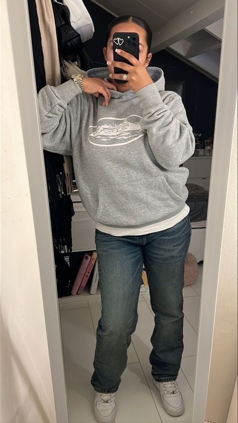 Grey Shirt Outfit, Converse Streetwear, Palace Skateboards, Looks Pinterest, Outfit Zara, Mode Zara, Streetwear Fits, Outfit Inspo Casual, Zara Fashion