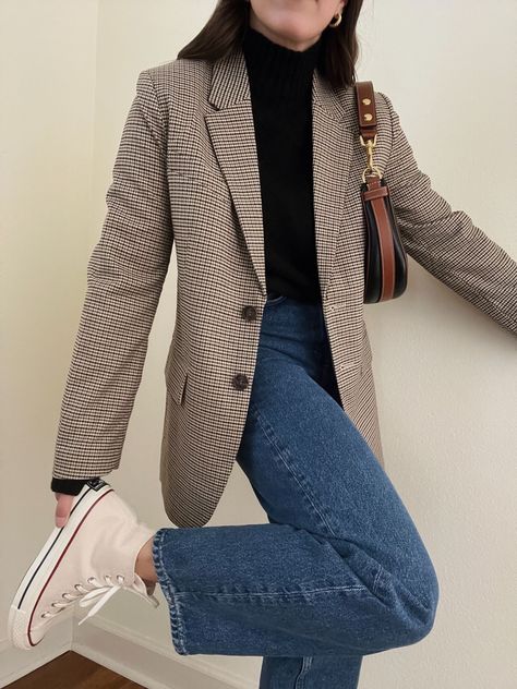 Western Winter Fashion, Fits Trendy, Plaid Blazer Outfit, Western Winter, Winter Fashion Trends, Business Outfits Women, Trends 2023, Fall Winter Collection, Elegante Casual