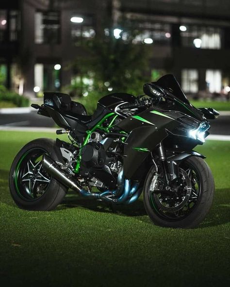 Kawasaki Motorcycles Sport Bikes, Kawasaki Ninja Bike, Moto Ninja, Kawasaki Ninja H2, Ninja Bike, Kawasaki H2, Kawasaki Motor, Stylish Bike, Kawasaki Bikes