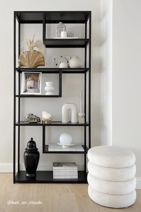 Modern Apartment Living Room, Shelf Decor Living Room, Living Room Decor Fireplace, Dream Apartment Decor, Etagere Bookcase, Salon Interior Design, Apartment Decor Inspiration, Decor Home Living Room, Living Room Decor Apartment