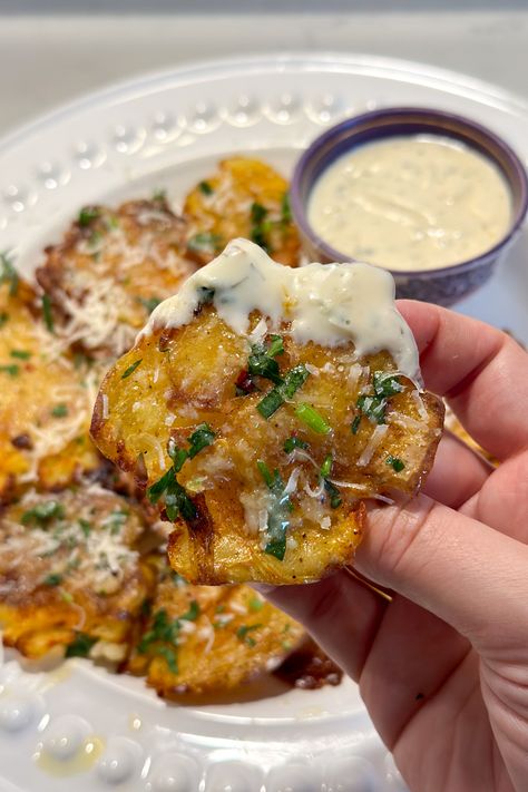 Garlic Parmesan Smashed Potatoes recipe Rosemary Garlic Smashed Potatoes, Smashed Grilled Potatoes, Yellow Smashed Potatoes, Smash Parmesan Potatoes, Best Smashed Baby Potatoes, Mexican Smashed Potatoes, Smashed Oven Potatoes, Creamy Parmesan Potatoes, Sauce For Smashed Potatoes