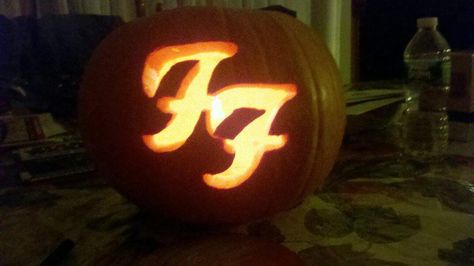 Rock Band Pumpkin Carving, Band Pumpkin Carving, Amazing Pumpkin Carving, Pumpkin Carving Designs, Carving Pumpkins, Fall Things, Smashing Pumpkins, Pumpkin Art, Queen Band