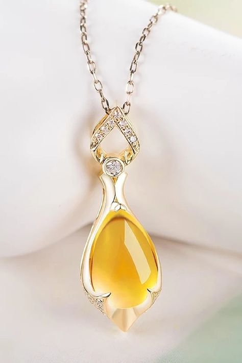 Gold Gemstone Necklace, Wire Jewellery, Fancy Jewelry Necklace, Yellow Gems, Art Jewelry Design, Face Jewellery, Jewelry Styles, Citrine Pendant, Yellow Gemstones