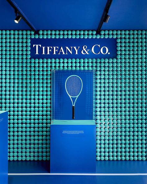 Tiffany & Co. US Open Tennis Immersive Installation, South Plaza New York. Us Open Party, Tennis Installation, Tennis Activation, Tennis Ground, Tennis Club Design, Plaza New York, Immersive Installation, Activation Ideas, Twins Game