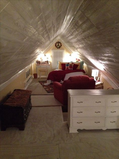 Small Attic Bedroom Designs, Small Attic Bedroom, Attic Room Ideas, Barn Remodel, Attic Renovation Ideas, Attic Bedroom Designs, Attic Loft, Small Attic, Attic Conversion